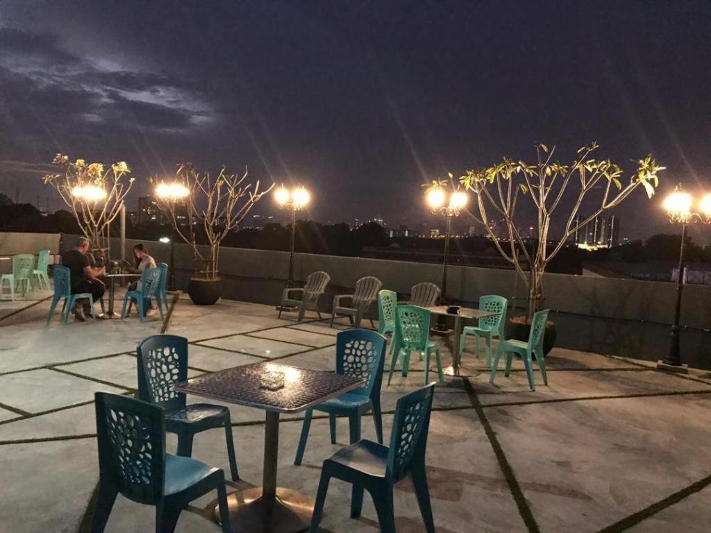 Miyabi Hotel Permas Johor Bahru Bagian luar foto