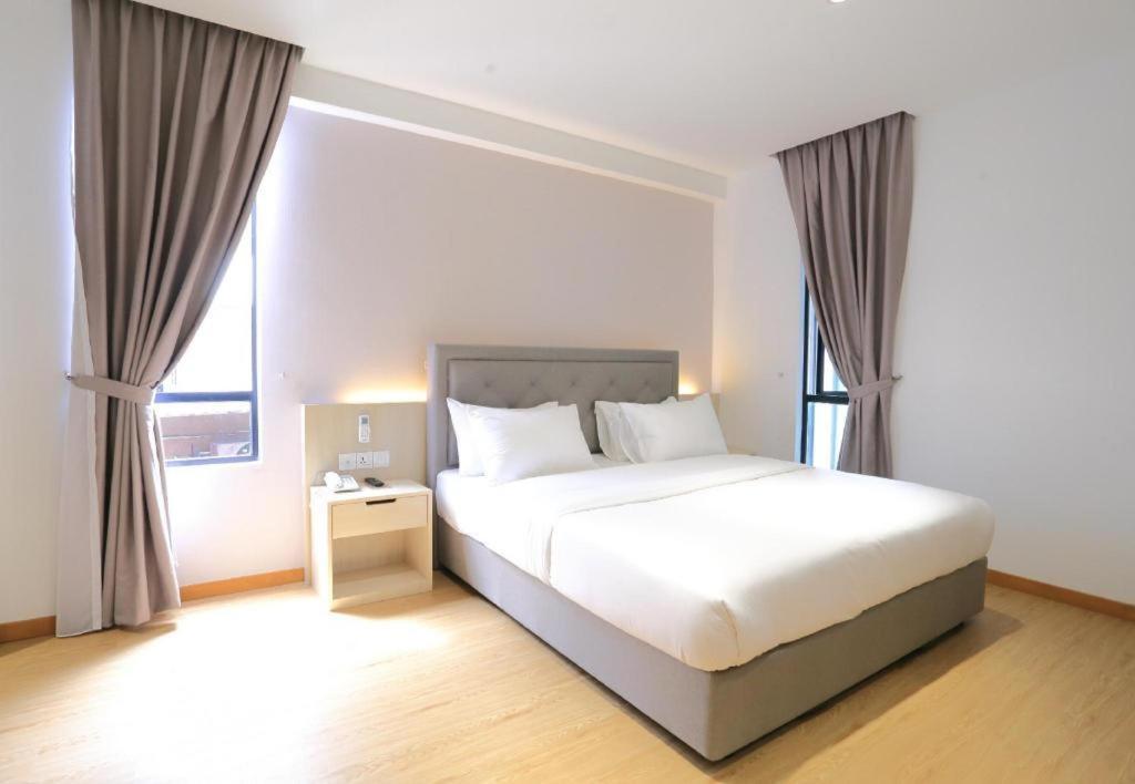 Miyabi Hotel Permas Johor Bahru Bagian luar foto