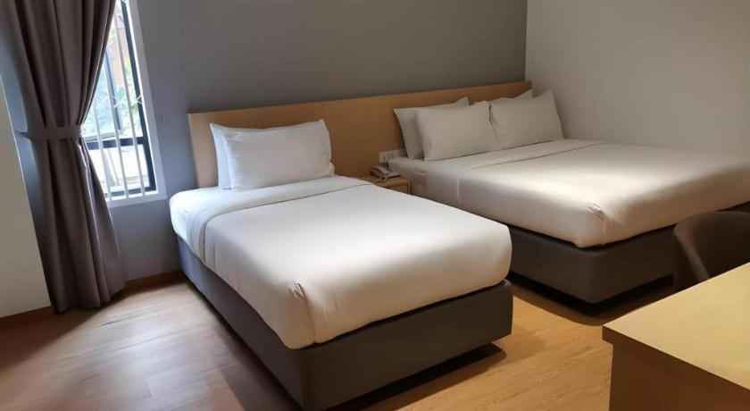 Miyabi Hotel Permas Johor Bahru Bagian luar foto